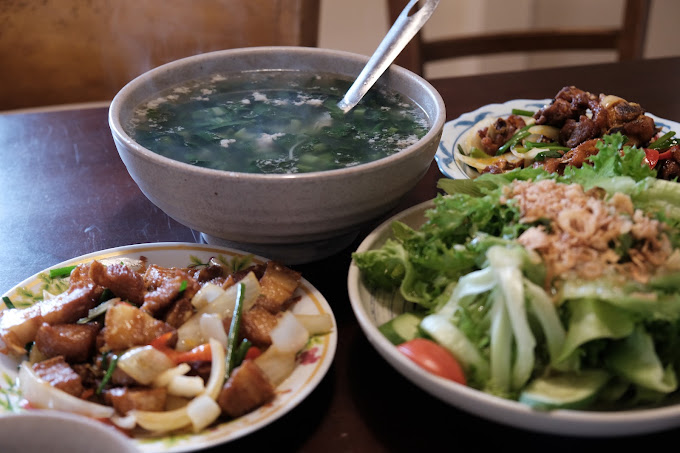 Quán cơm Linh