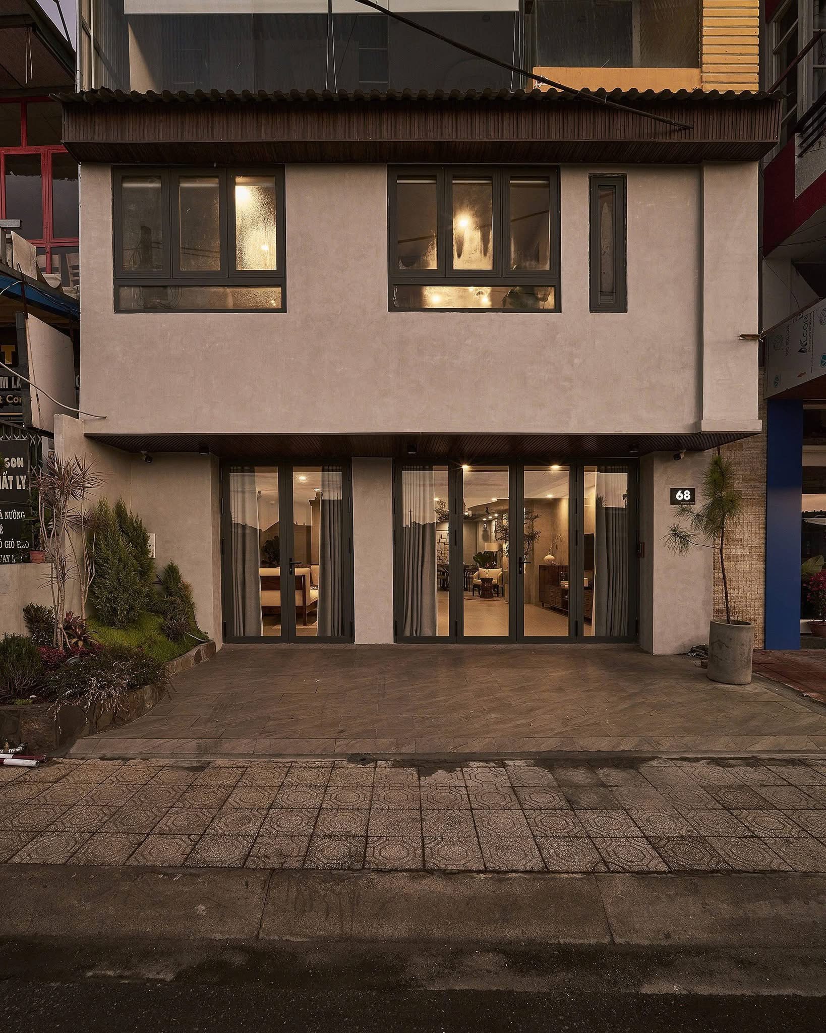 Home Nguyễn Chí Thanh