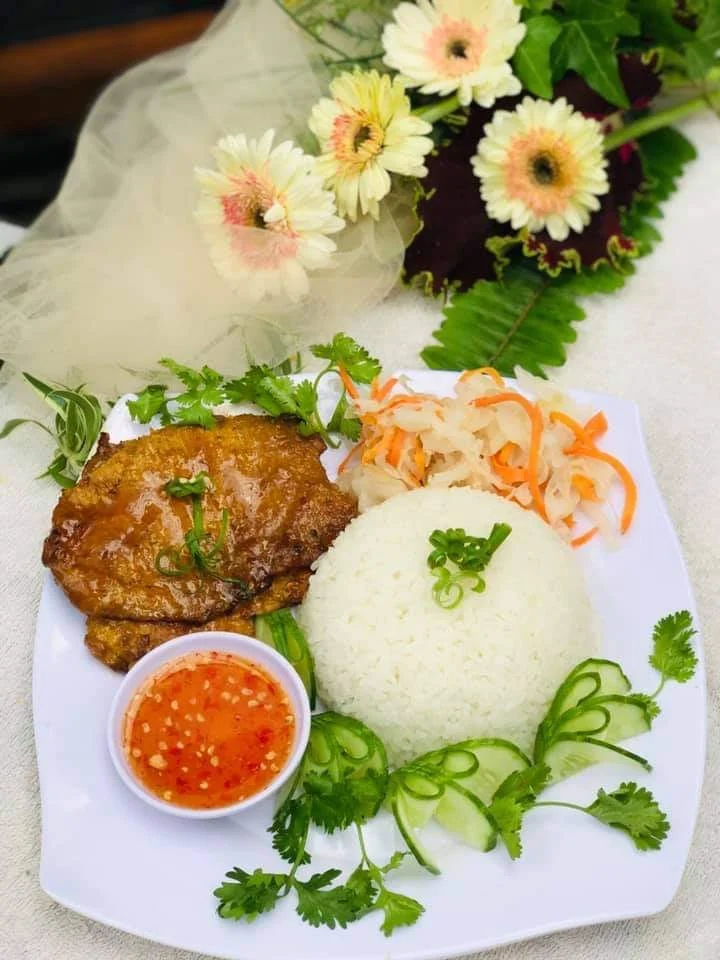 Cơm Gà Phú Quý 5
