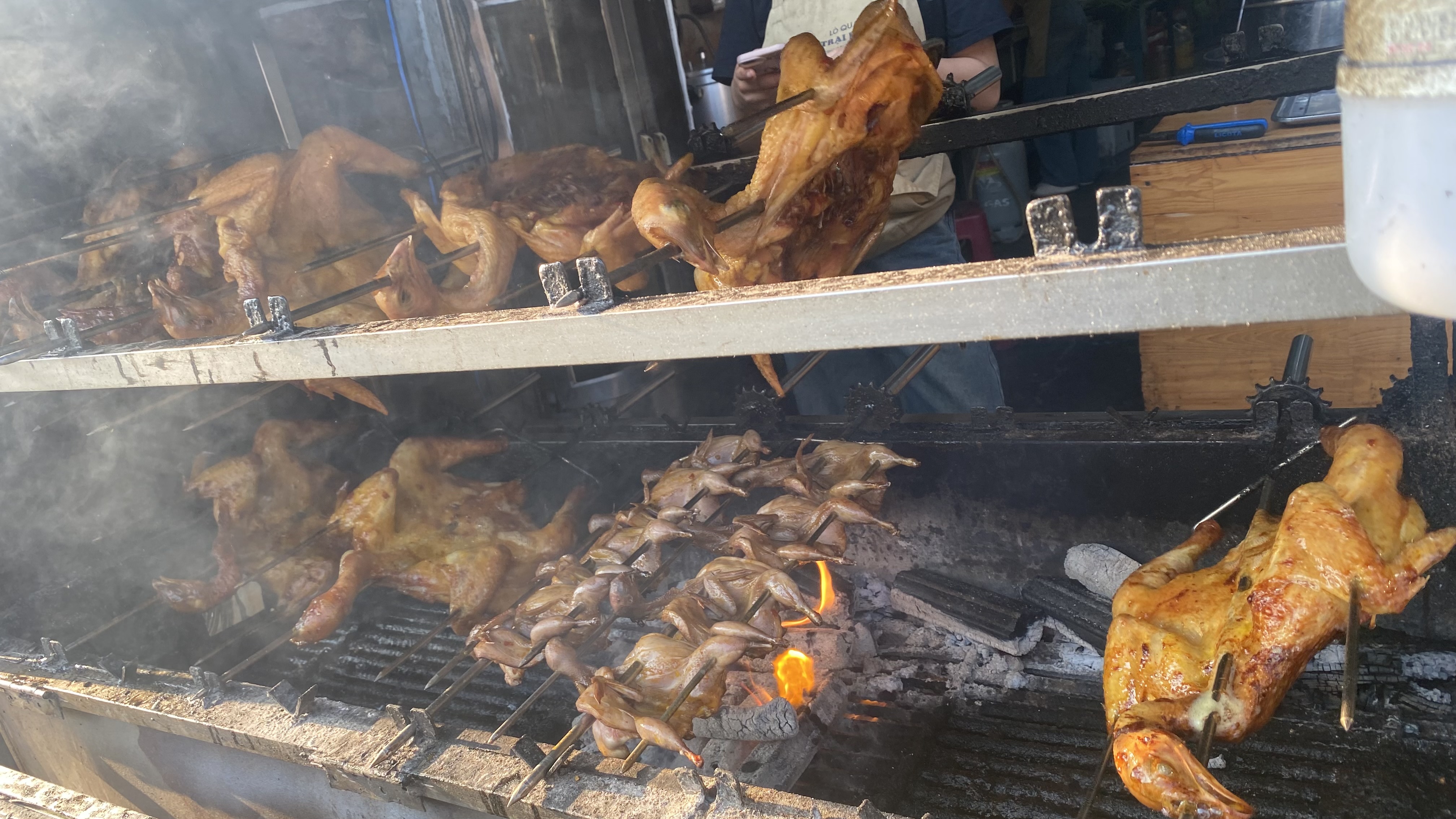 Lò vịt quay trại mát