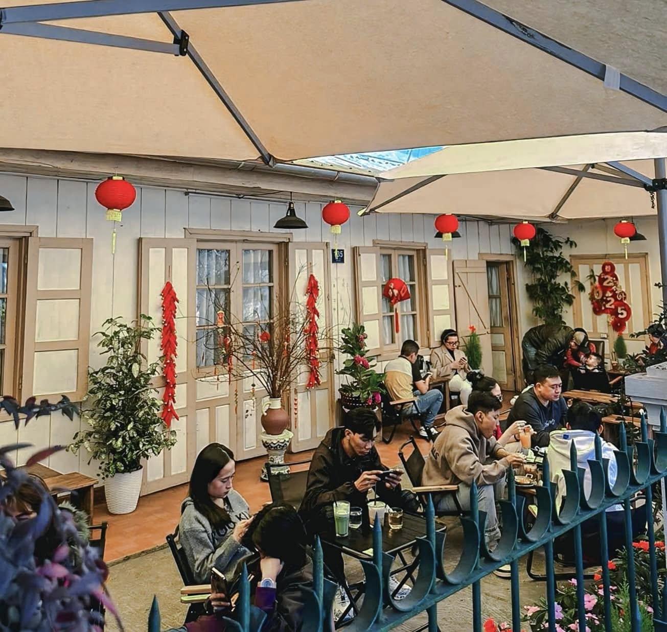 Bệt Coffee & Tea 2