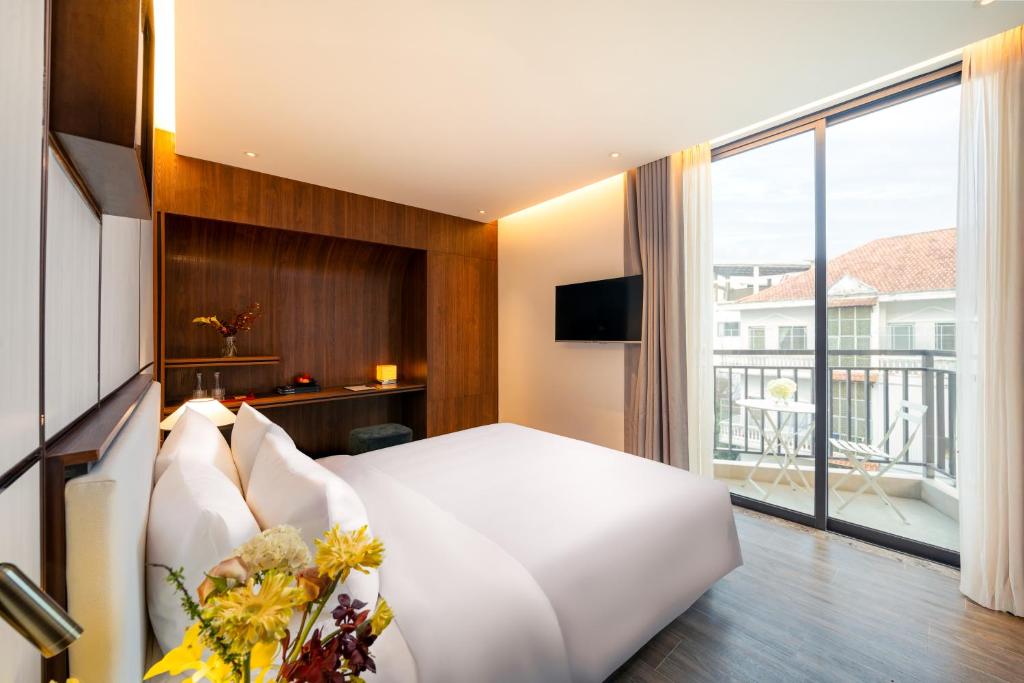 Cicilia Rouge Dalat 5