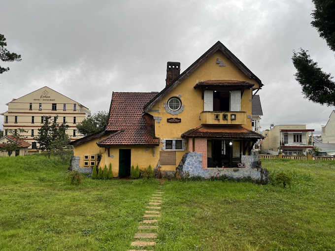 Khu biệt thự cổ đường Cô Giang Đà Lạt 2