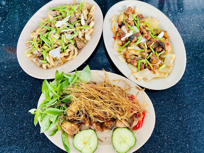 Lẩu gà lá é 81 hùng vương 4