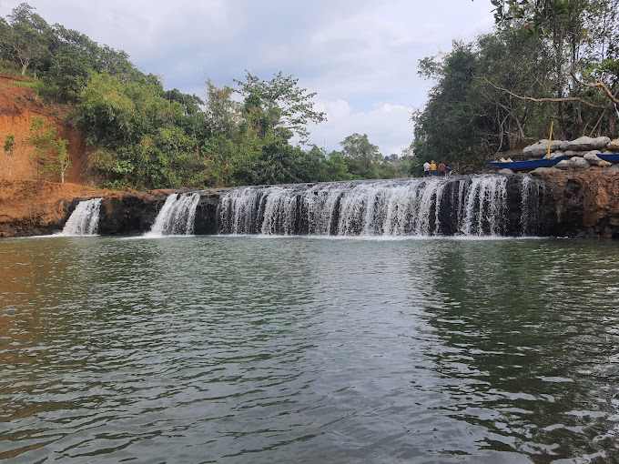 Thác Ba Tầng Gia Nghĩa