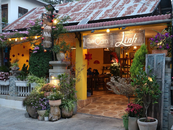 Quán cơm Linh